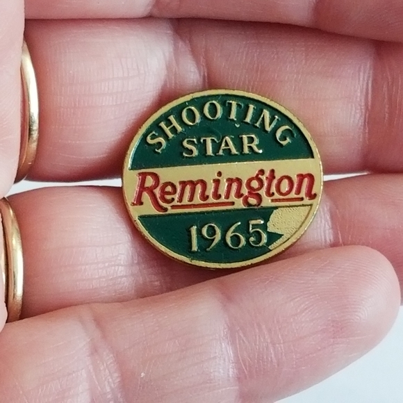 Vintage Remington pin brooch 1965 Shooting Star Hat Cap Clay Skeet - Picture 3 of 10